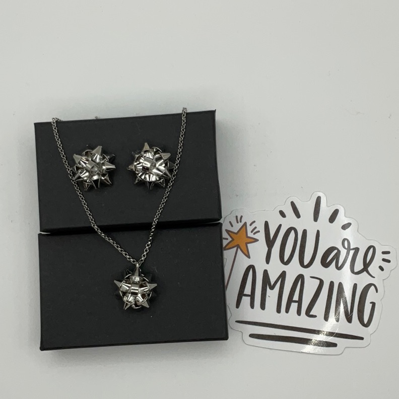 Silver Tone Bow Earring And Necklace Set